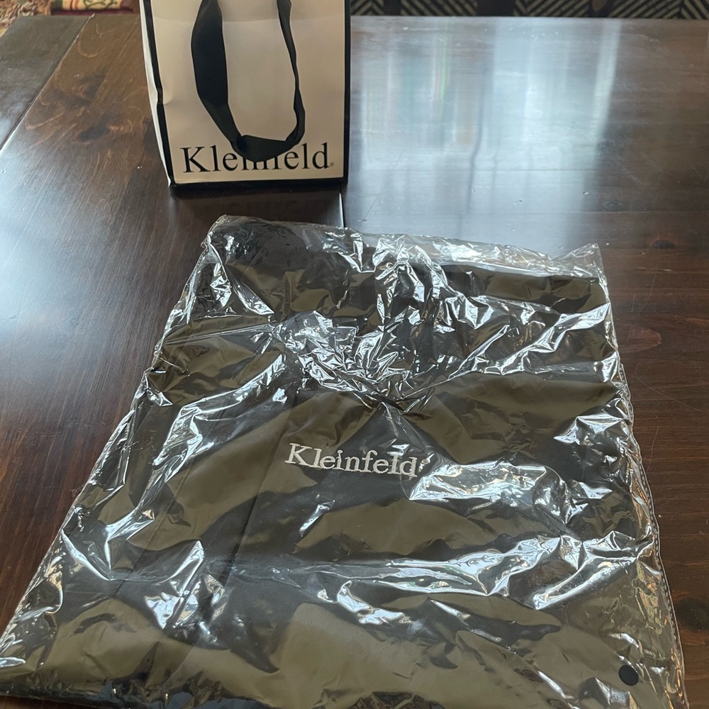 Kleinfeld Bridal Black Short Robe, Dressing Gown